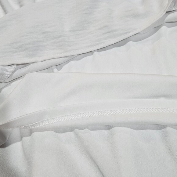 2 Medium Spring/Summer Knee Length Dresses - Picture 9 of 14